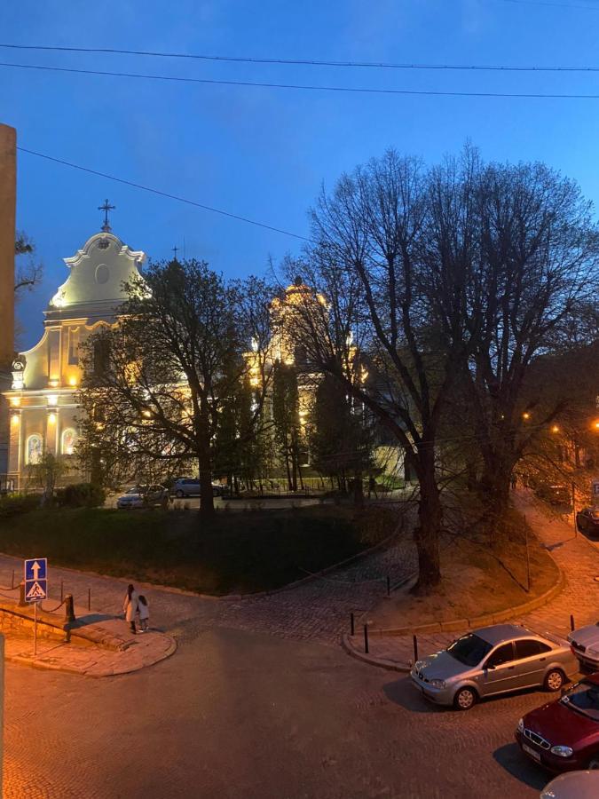 Квартира На Проспекті Шевченка Lviv Buitenkant foto